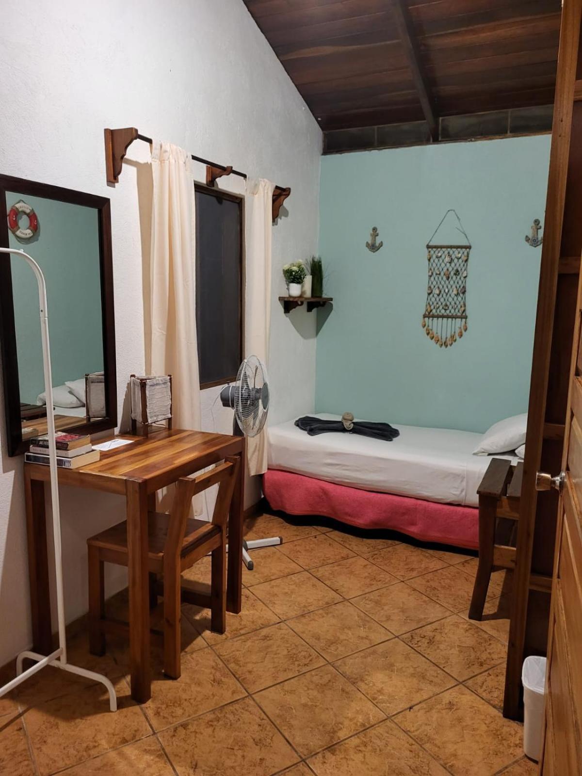 Отель Escape Caribeno Puerto Viejo de Talamanca Экстерьер фото